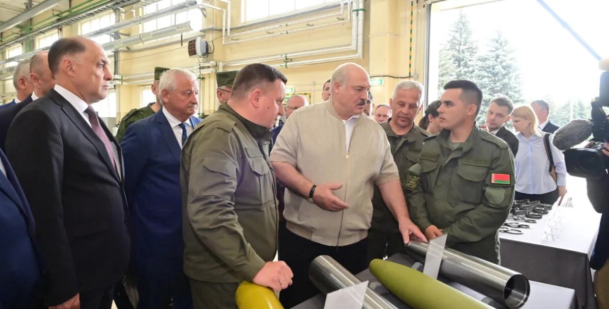 Лукашенко на заводе "Легмаш"
