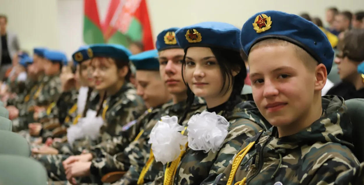 Военно-патриотический клуб "Мужество" в СШ №30 Минска
