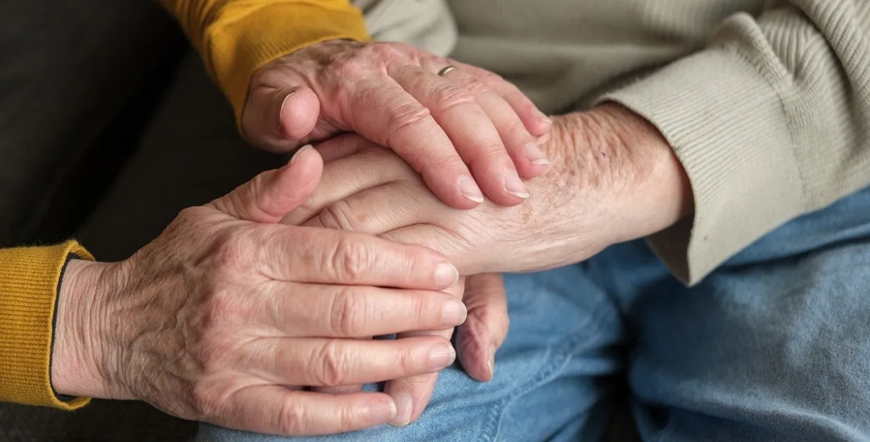 An elderly couple, sample photo
