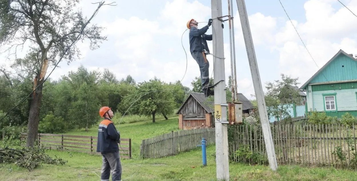 Продолжаются восстановительные работы после непогоды на юге Беларуси&nbsp;
