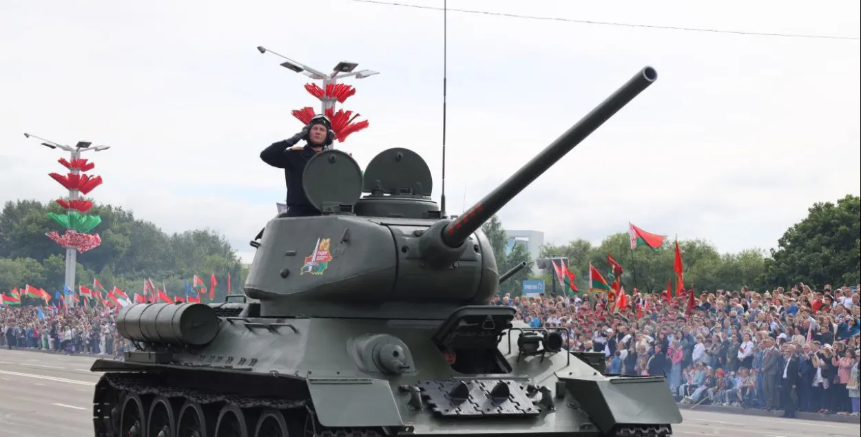 Танк, ілюстрацыйнае фота
