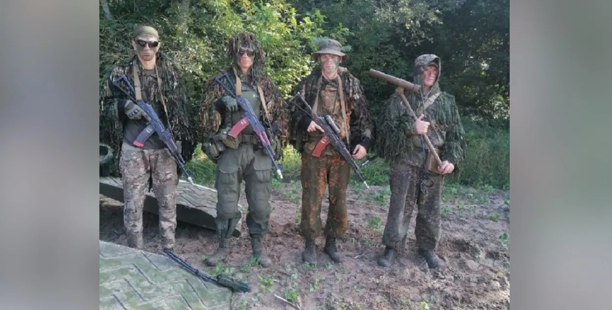 Военные "замаскировались"
