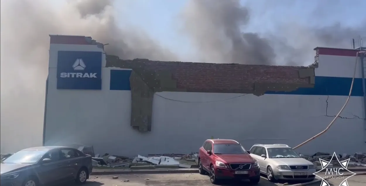 Пожар на автомойке
