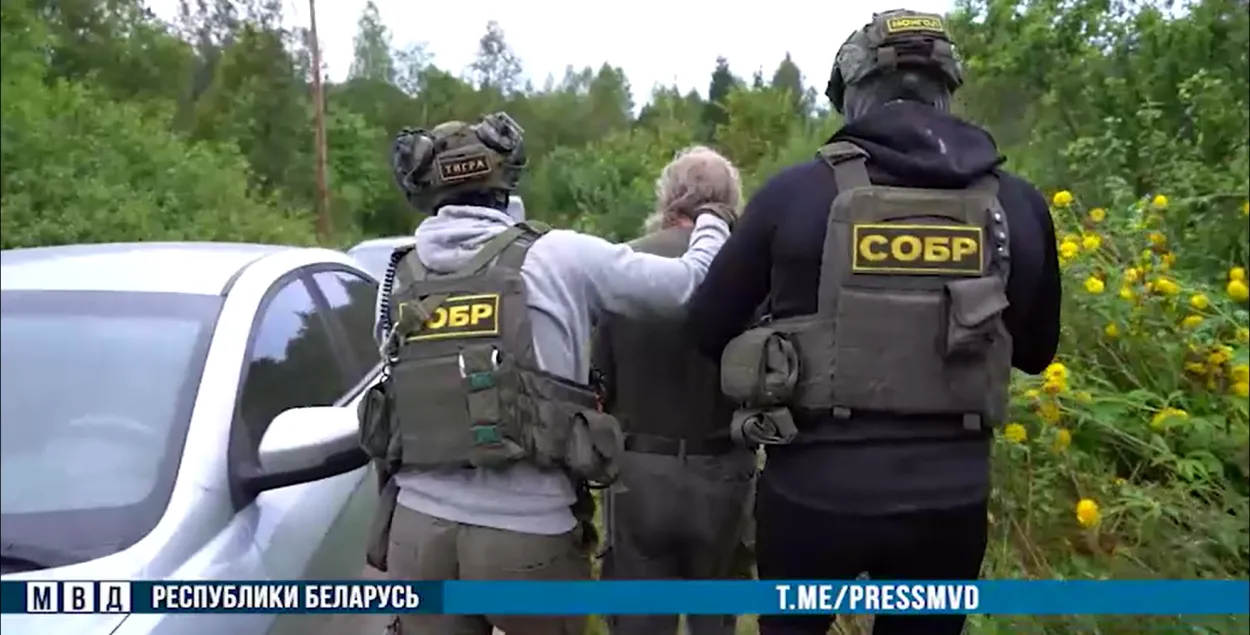 Задержание членов секты
