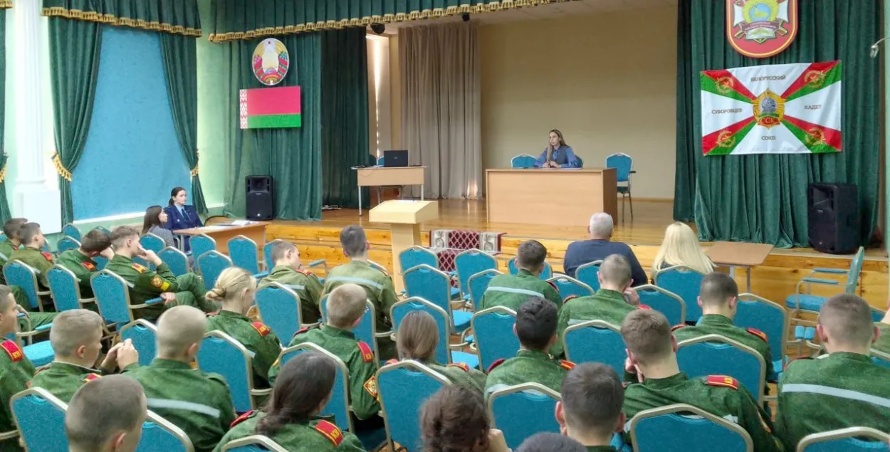 "Профилактическая беседа" с кадетами
