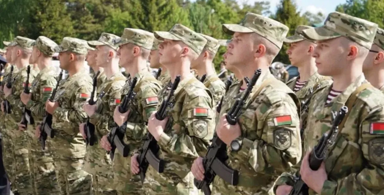 Военные в/ч 5525
