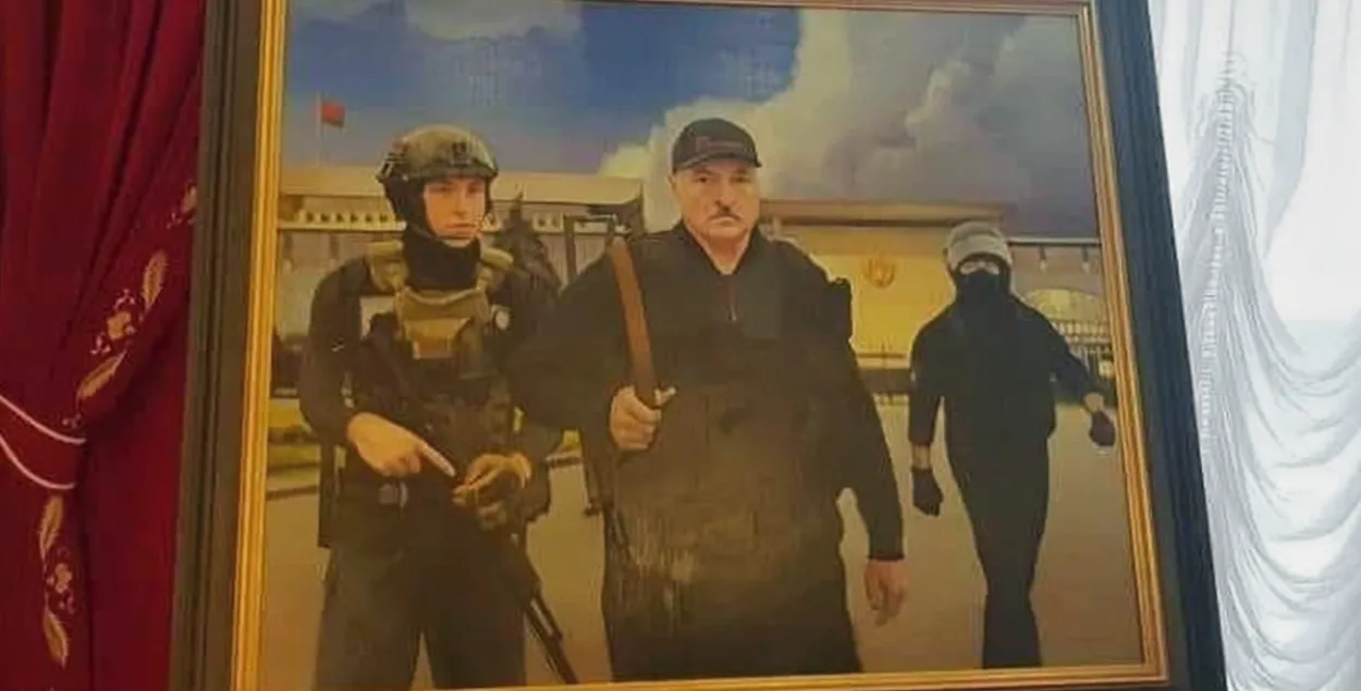 Мікалай Лукшэнка хаця б трымаў у руках аўтамат
