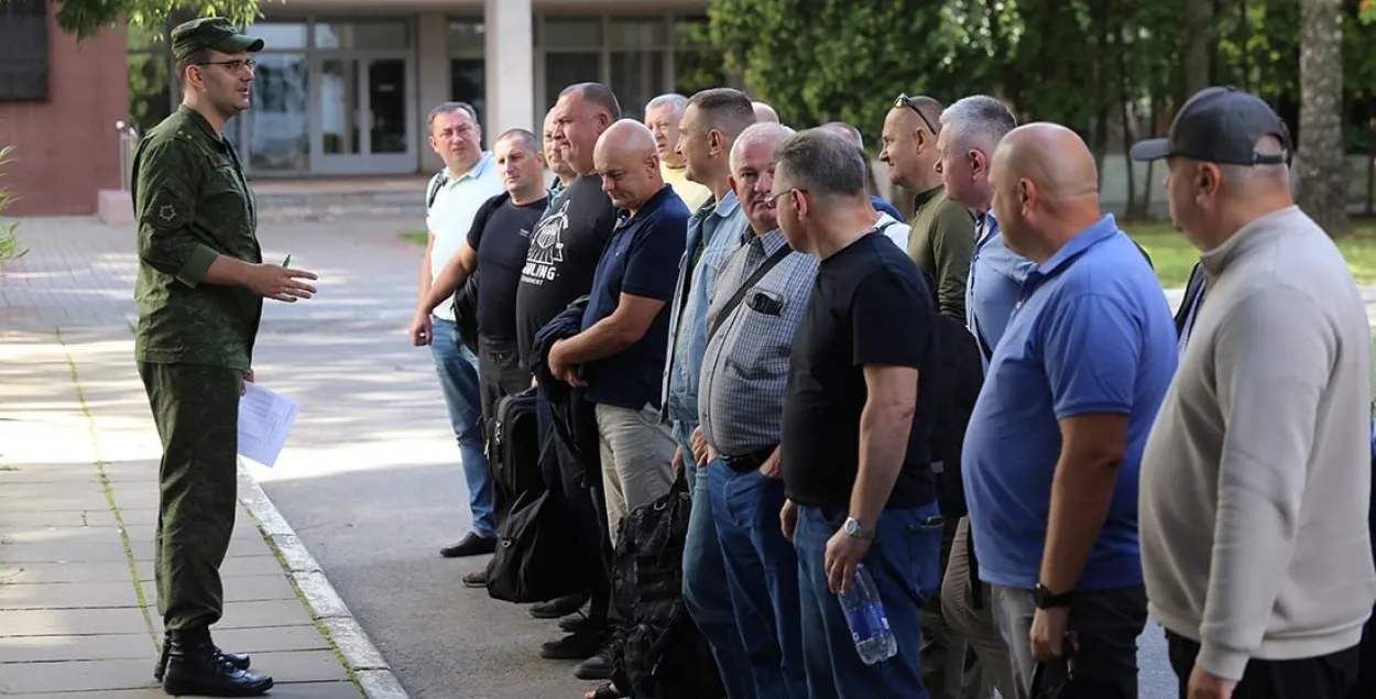 Збор ваеннаабавязаных войскаў тэраабароны ў Мінску, ілюстрацыйнае фота
