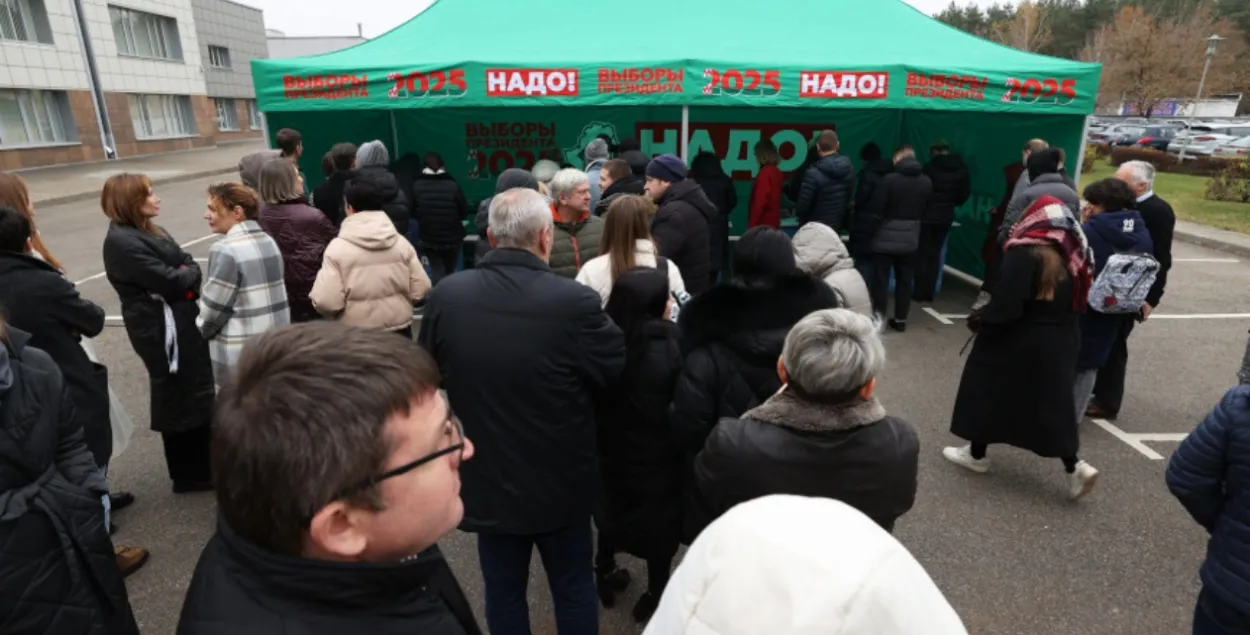 Падпісны пікет Лукашэнкі ў Парку высокіх тэхналогій
