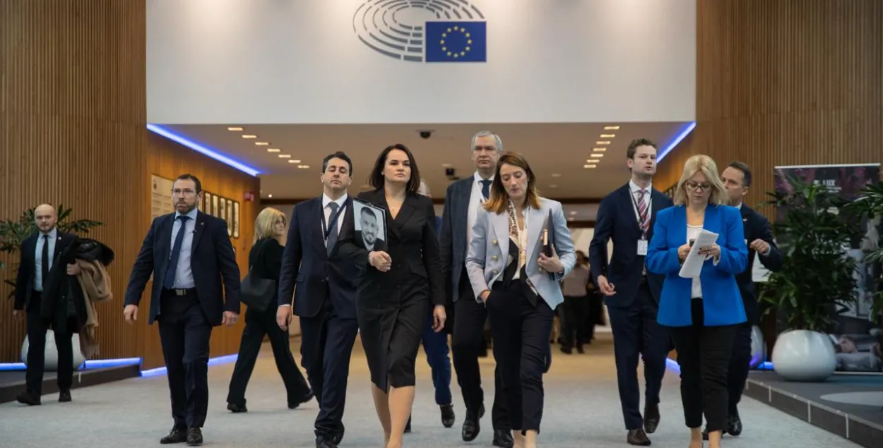 Святлана Ціханоўская, Павел Латушка, Раберта Метсола ў Еўрапарламенце
