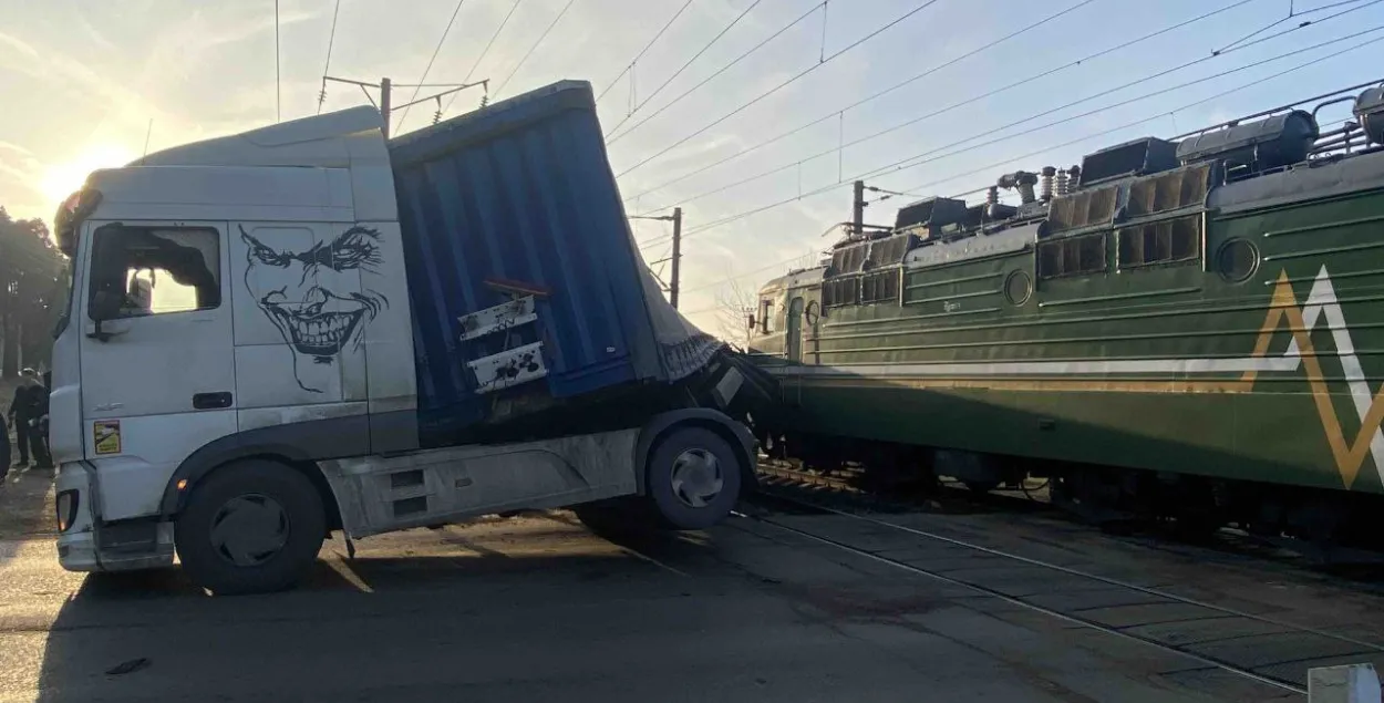 Аварыя ў Барысаве паралізавала частку чыгункі
