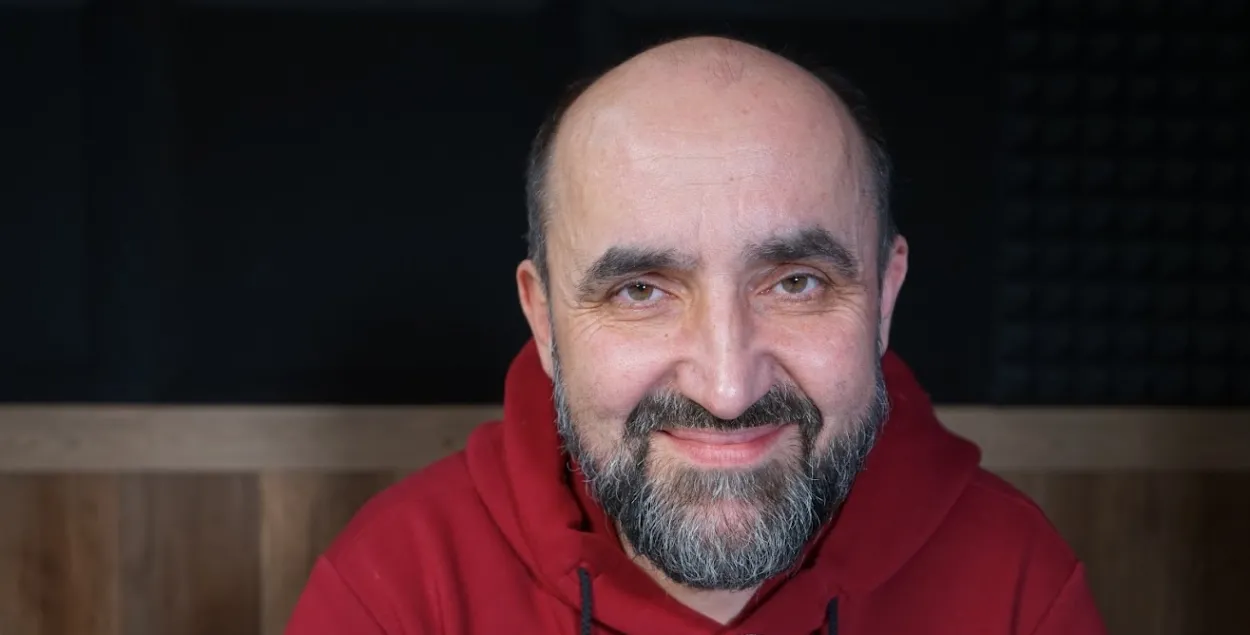 Блогер Александр Кнырович
