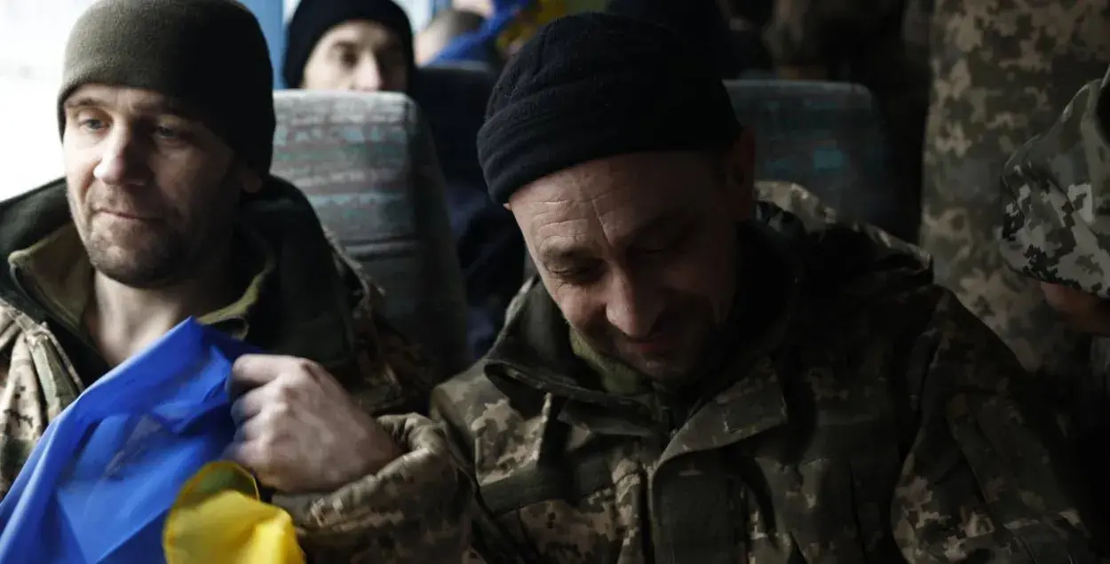 Украінскія вайскоўцы вярнуліся з расіскага палону

