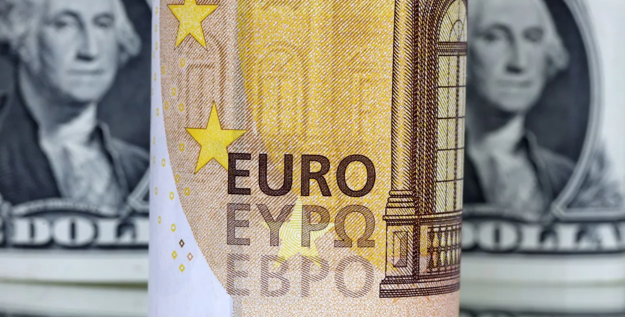 Курсы долара і еўра зноў пачалі расці
