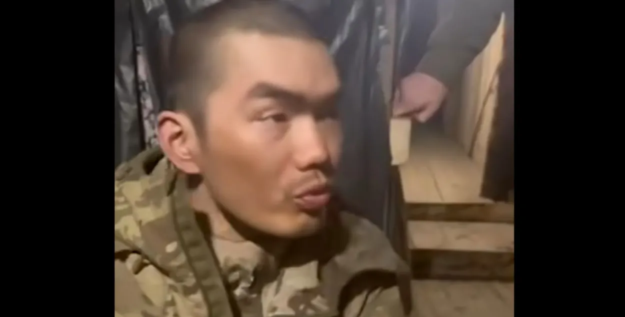 Китаец, взятый в плен в Украине
