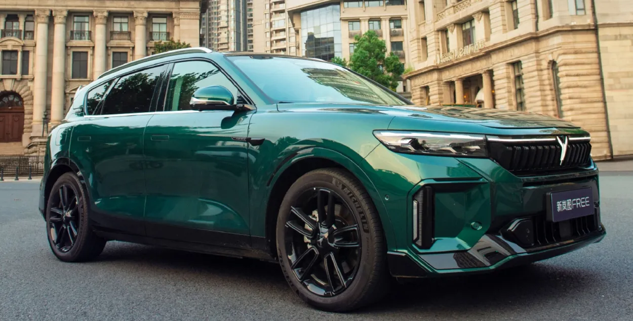 Автомобиль Voyah Free
