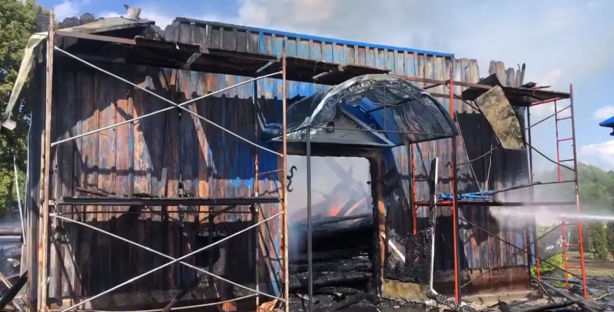 У вёсцы Сцяпанкі згарэла старадаўняя царква
