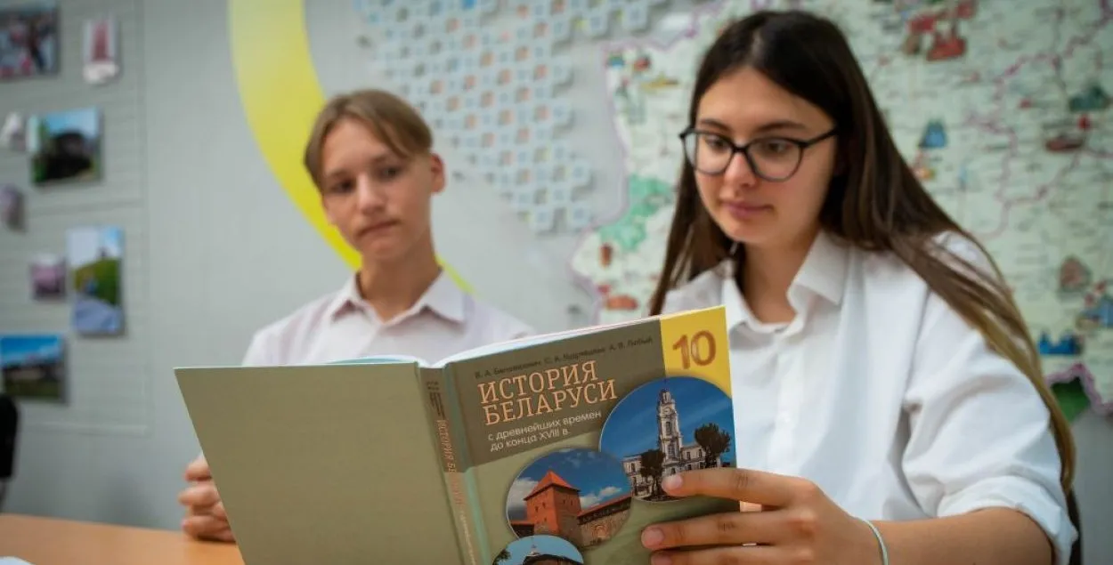 “Будто Беларусь — часть России”. Во что превращают уроки истории в школах
