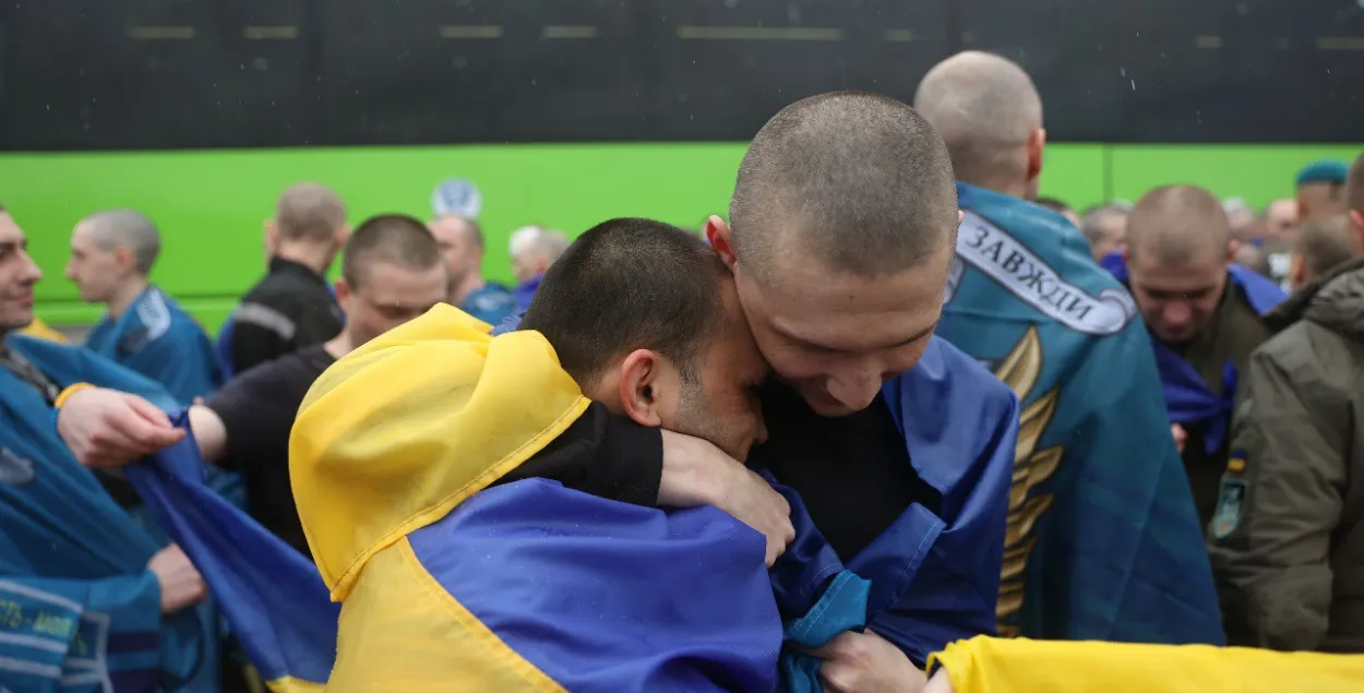 Пленные украинцы после возвращения на родину
