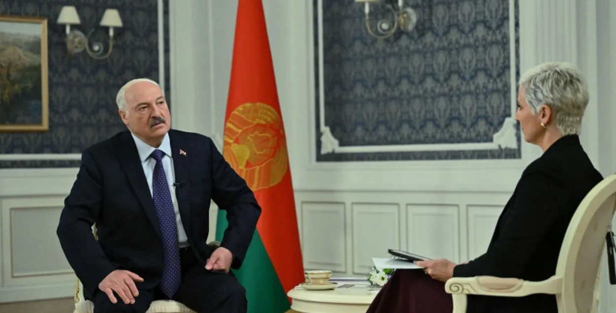 Лукашенко дает интервью каналу "Аль Арабия"
