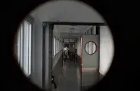 Количество новых случаев COVID-19 в нашей стране почти две недели не падает ниже 900 / Reuters​