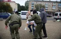 Жесткое задержание возле Комаровки / Reuters​