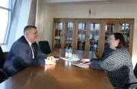 Олег Кравченко и Дженнифер Мур / mfa.gov.by​