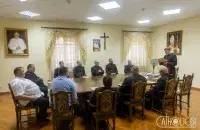 Митрополит Минско-Могилевский архиепископ Юзеф Станевский озвучивает решения / catholic.by
