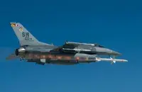 Американский F-16C запускает ракету HARM / Иллюстративное фото US Air Force