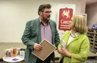 Дмитрий Бартосик и дочь Алеся Адамовича Наталья. Фото: svaboda.org