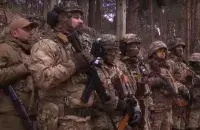 Украинские бойцы в лесах возле границы с Беларусью / ТСН
