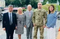 Кирилл Буданов — второй справа
