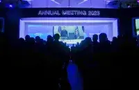 Минута молчания / cnn.com
