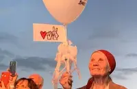 За выяву сэрца, кулака і "вікторыи" міліцыянт тры дні правёў за кратамі.