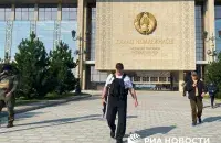 Александр Лукашенко у Дворца независимости в Минске 30 августа 2020 года / "РИА Новости"