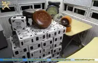 Таможенники обнаружили почти полтонны сыра, спрятанного в автобусе / customs.gov.by​