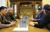 Игорь Шуневич &mdash; второй слева / hcdinamo.by