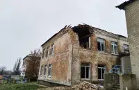 Здание, в которое попала ракета