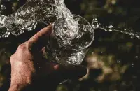 Вода
