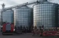 Рабочий исправлял неполадку

