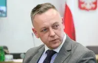 Свои посты он пишет не самостоятельно
