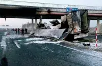 Фура повредила мост
