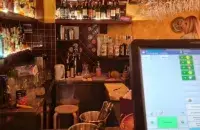 Видеокамера на верхней полке в минском ресторане
