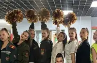 Девушки в форме силовиков

