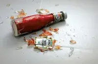 Разбитая бутылка
