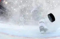 Хоккей
