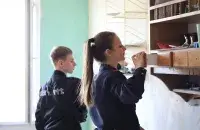 Милиция проводит обыск в общежитии
