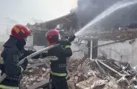 Спасатели на месте происшествия
