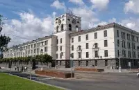 Здание на площади Якуба Коласа, где хотели открыть отель
