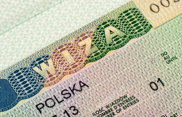 Дакументы на гуманітарныя візы прымаюць візавыя цэнтры толькі ў Брэсце, Баранавічах і Пінску / vr.by
